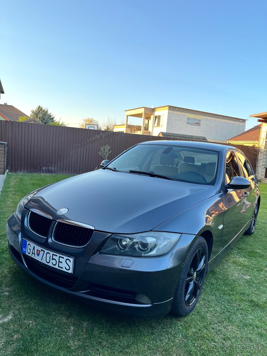 BMW E90 318D - 2