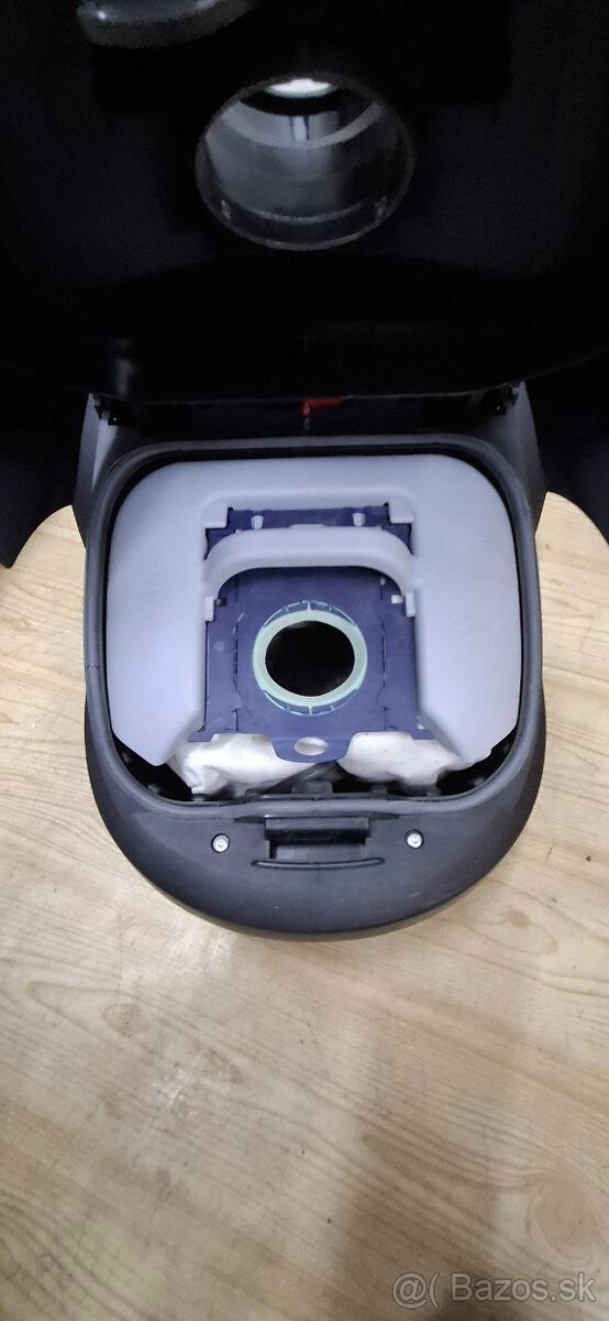 Sačkovy vysávač PHILIPS XD8122/10 - 2