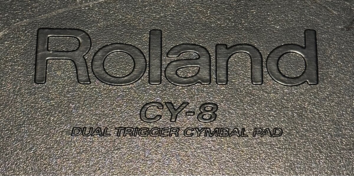 Roland CY8 - 2