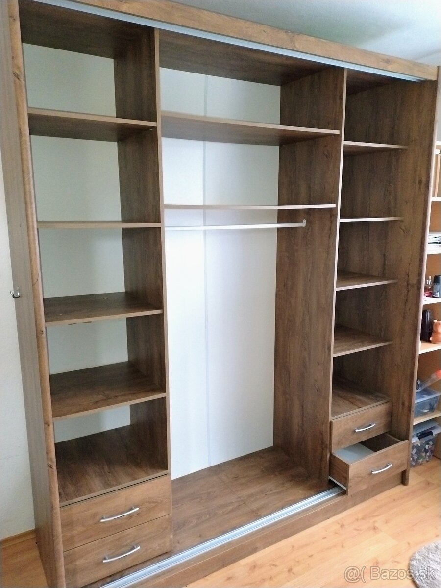 Predam skrinu 150€ - 2