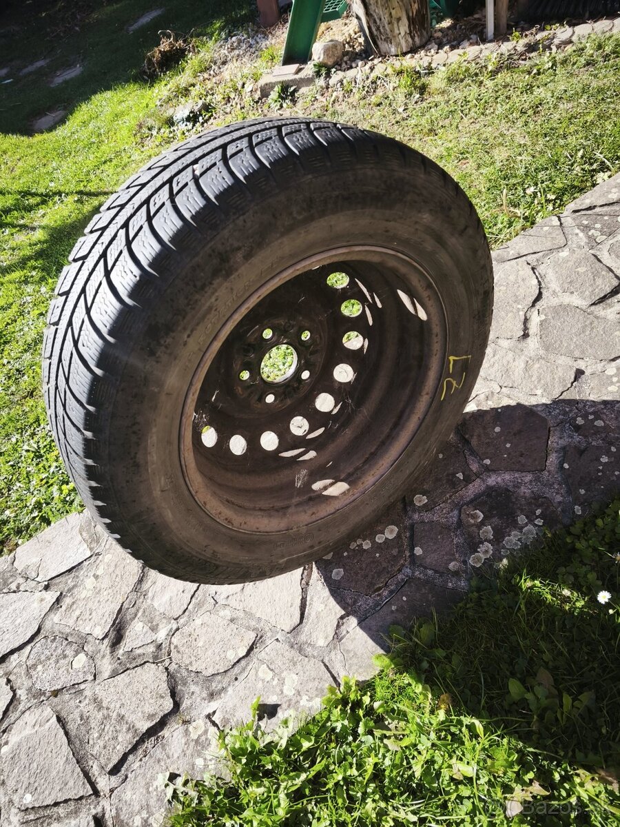 Zimné ojazdené gumy Michelin na diskoch - 2