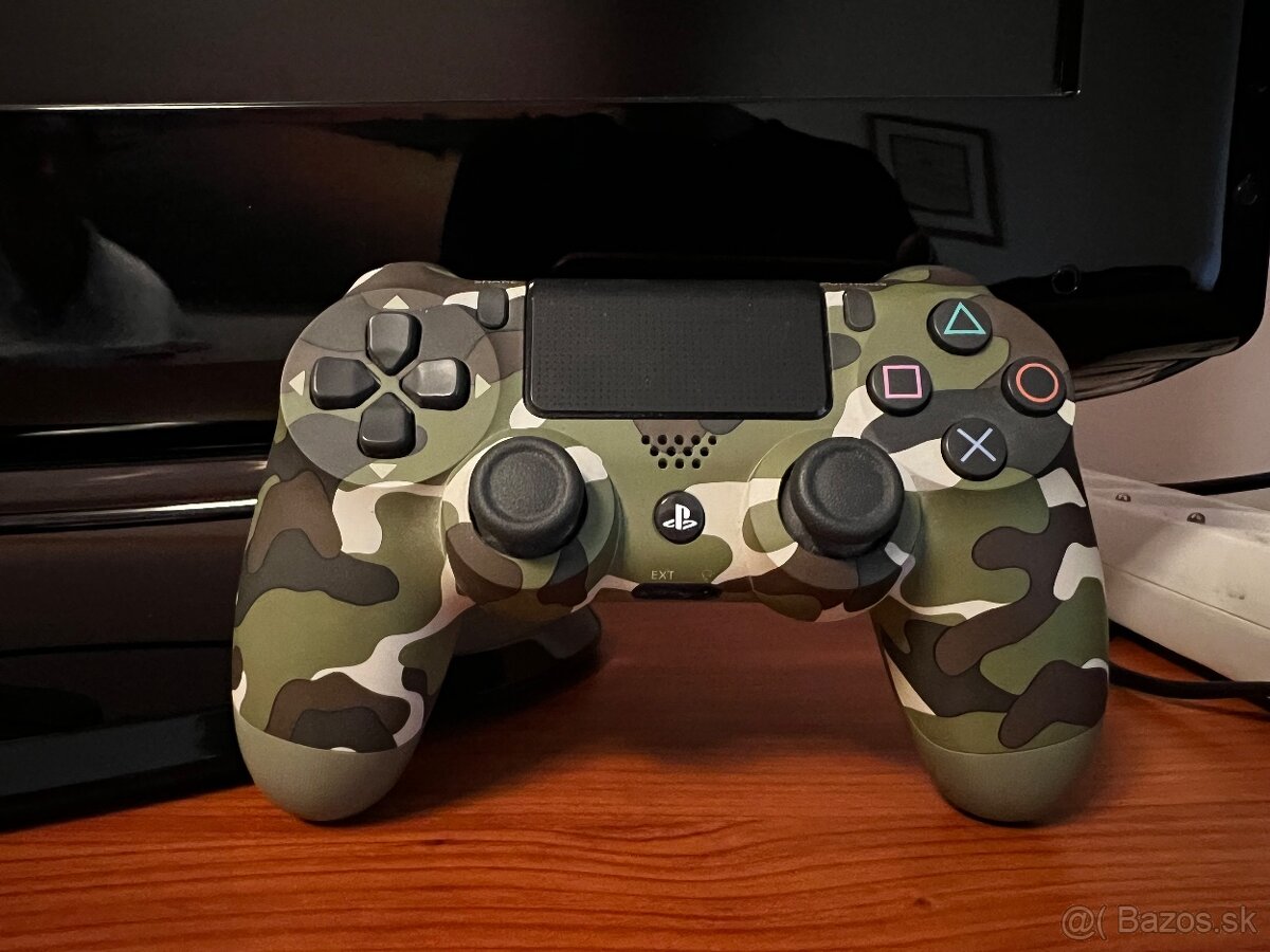 PLAYSTATION PS4 a TELEVIZOR SAMSUNG A 4 HRY - 2