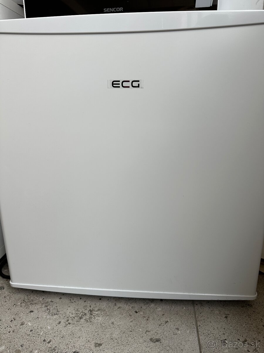 Mini chladnička ecg 43 litrov - 2