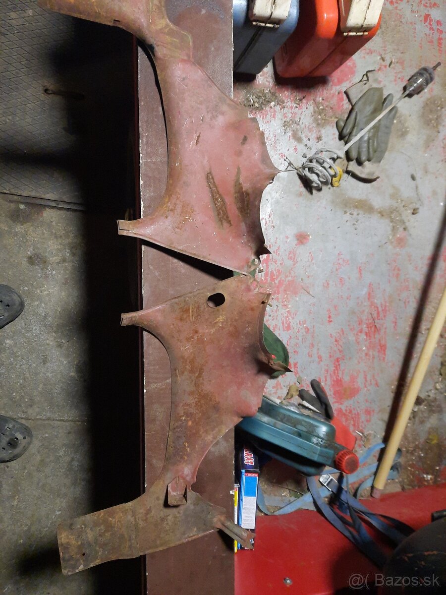 Podsedlove plechy jawa 250 559 - 2