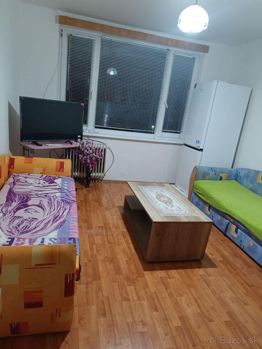 Velke Kapusany garsonka - 2