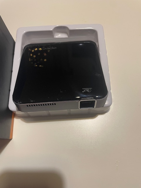 Predám Miniprojektor Apeman M4 - 2