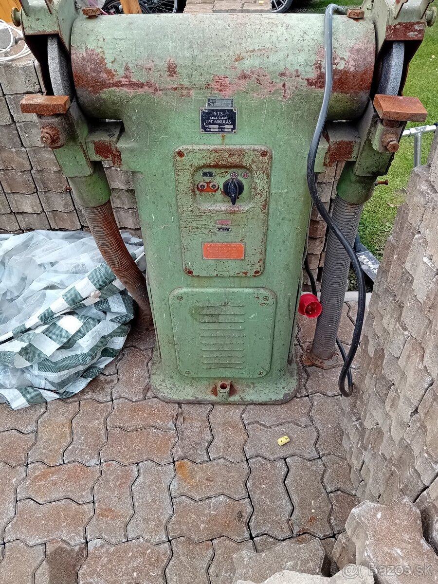 Dvojkotucova bruska - 2