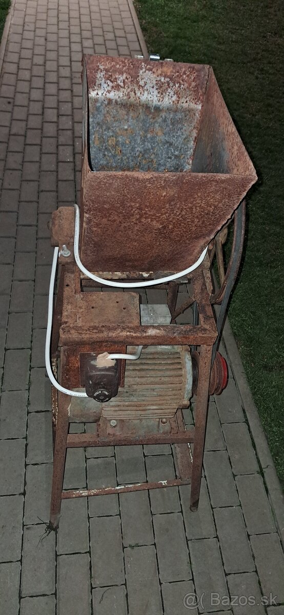 MLYNEC NA OVOCIE,REPU,TEKVICE - 2