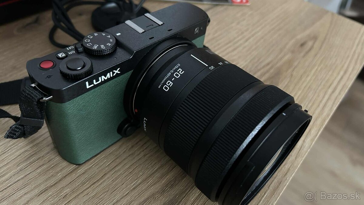 Panasonic Lumix DC-S9 - 2