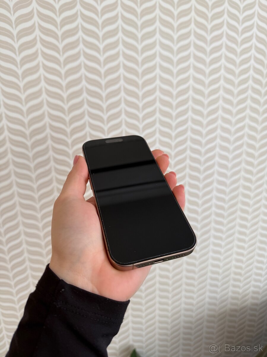 Apple iPhone 16Pro - 2