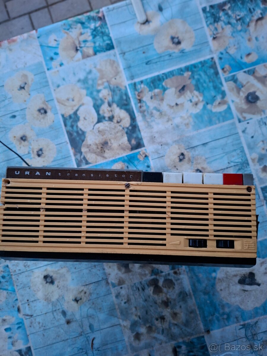 Predam retro magnetofon - 2