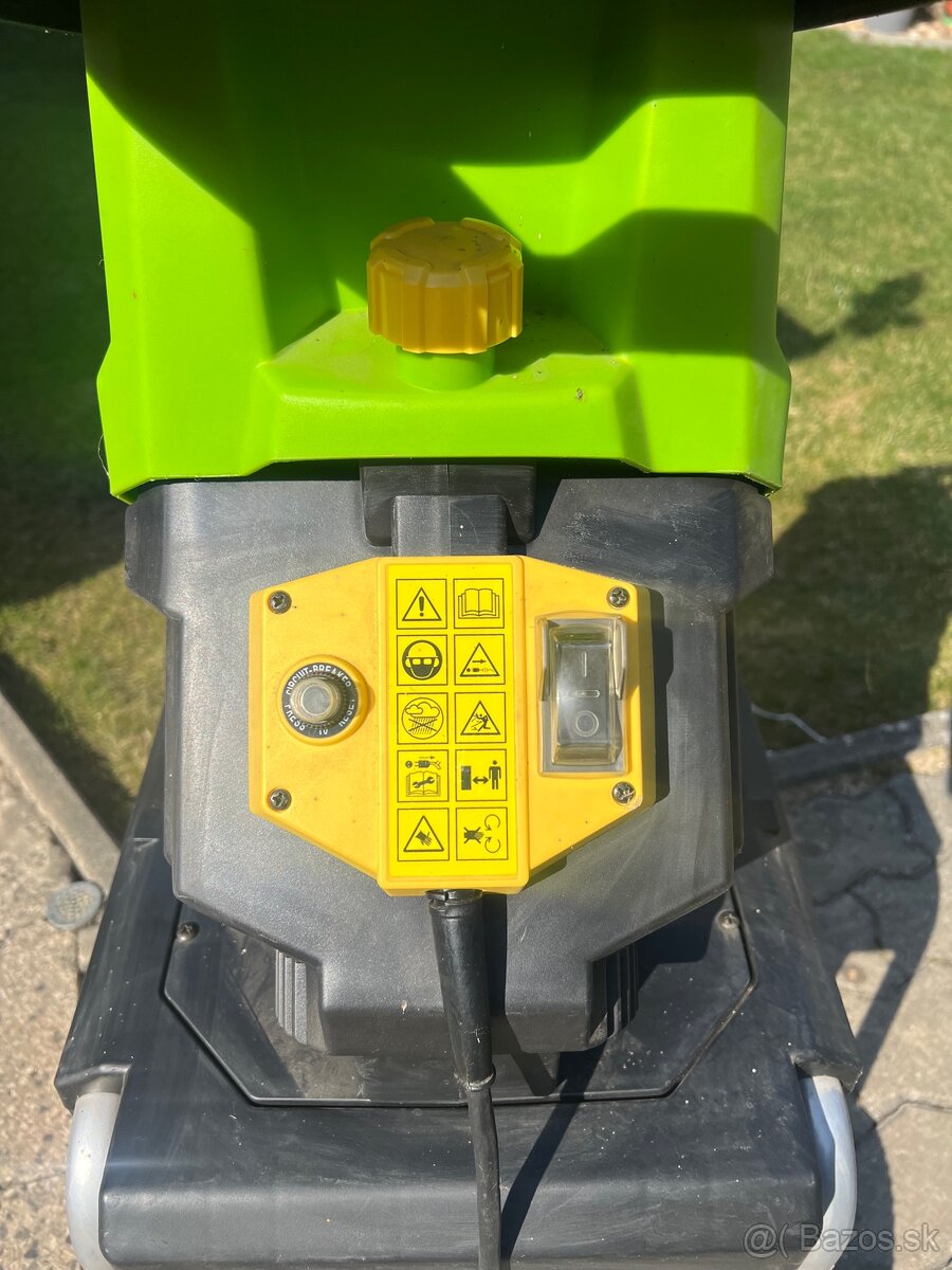 Drvič konárov Fieldmann - 2