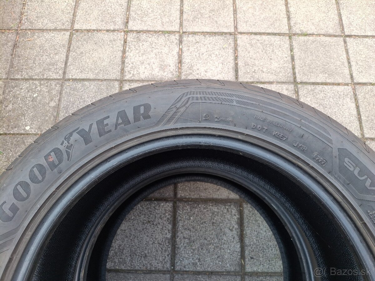 letne 235/55 R19 GOODYEAR - 2