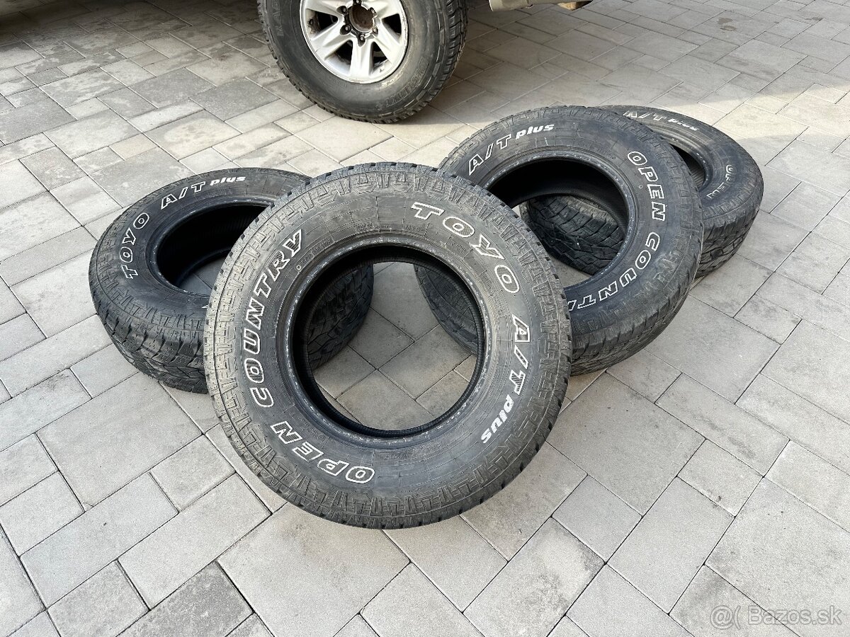 AT 265/70 r16 - 2