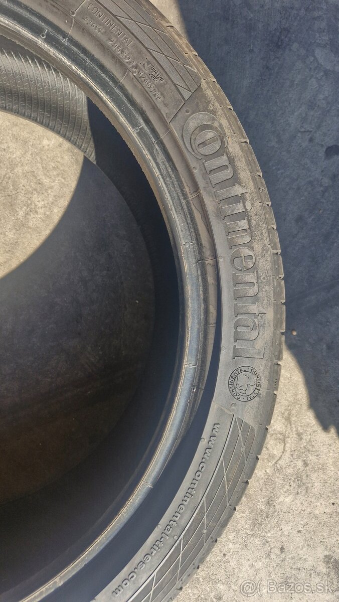 Continental 235/40 R18 - 2