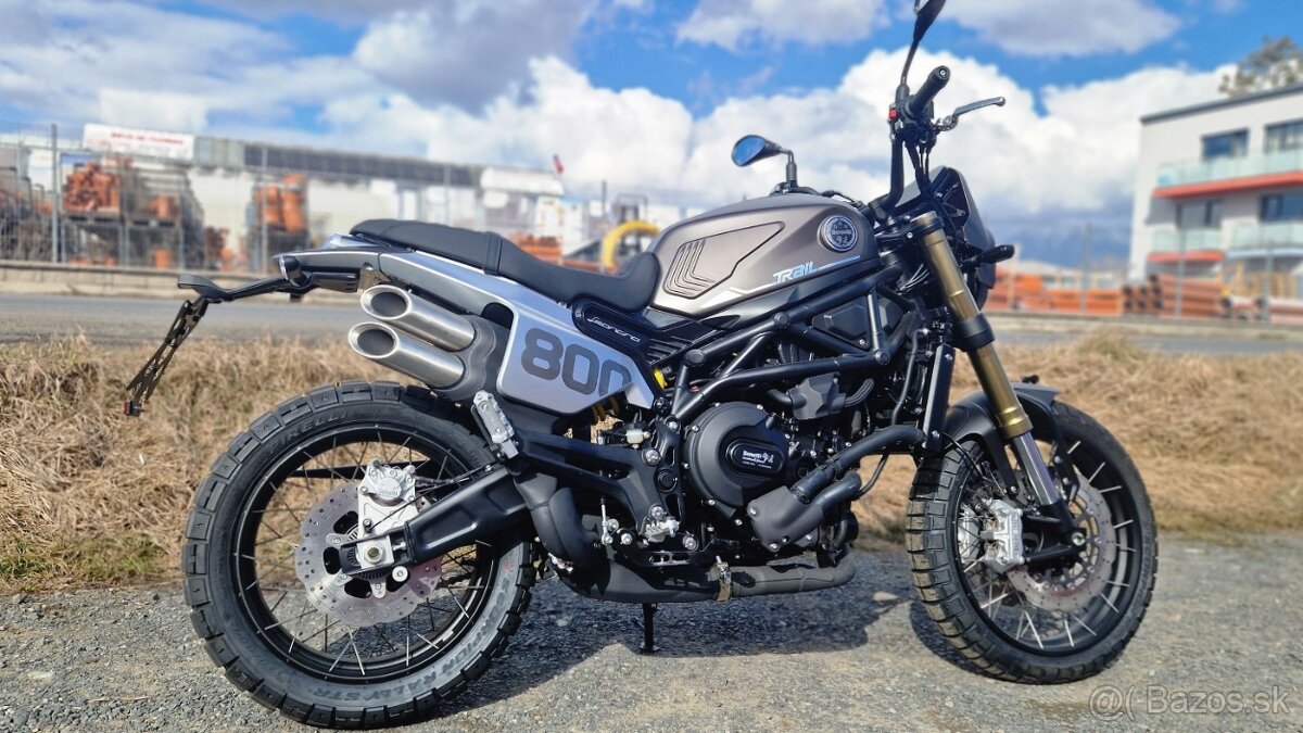 Benelli Leoncino 800 zľava - 2