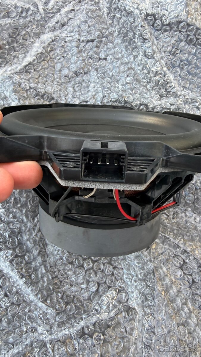 Audi subwoofer - 2