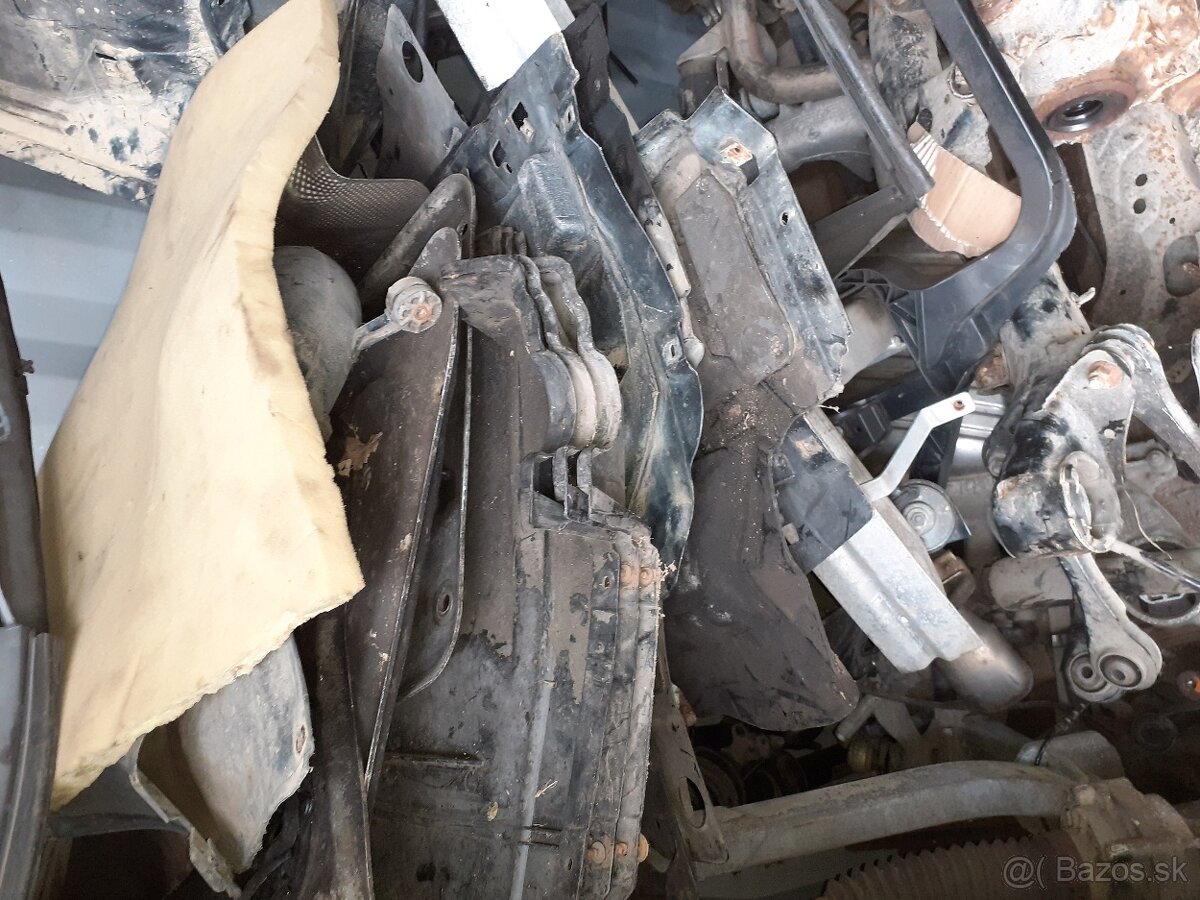 Predam predne podblatniky na BMW E60,E90,X3 E83 - 2