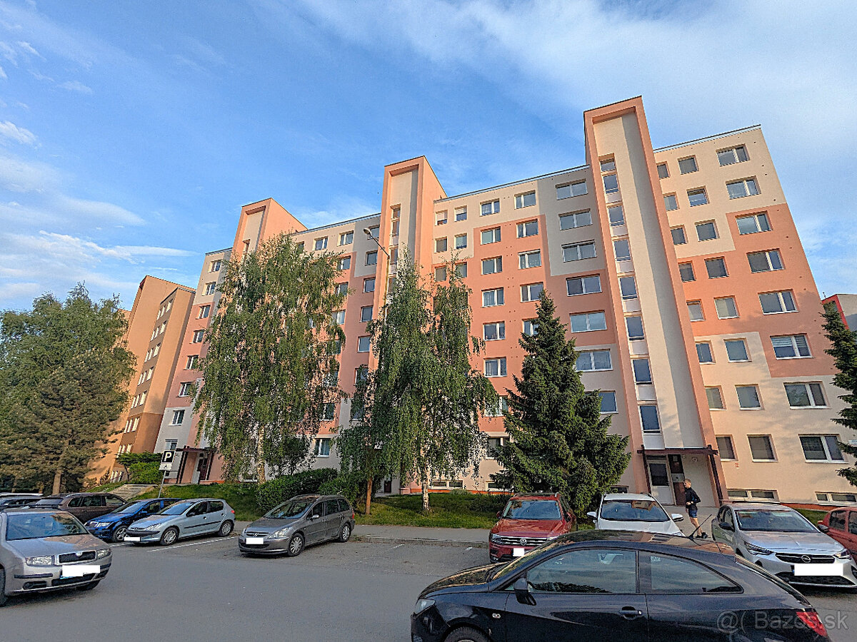 4 izb. KVP, Húskova, OV, 7p., 94m2, 2x LO, rekonšt. výťah - 2