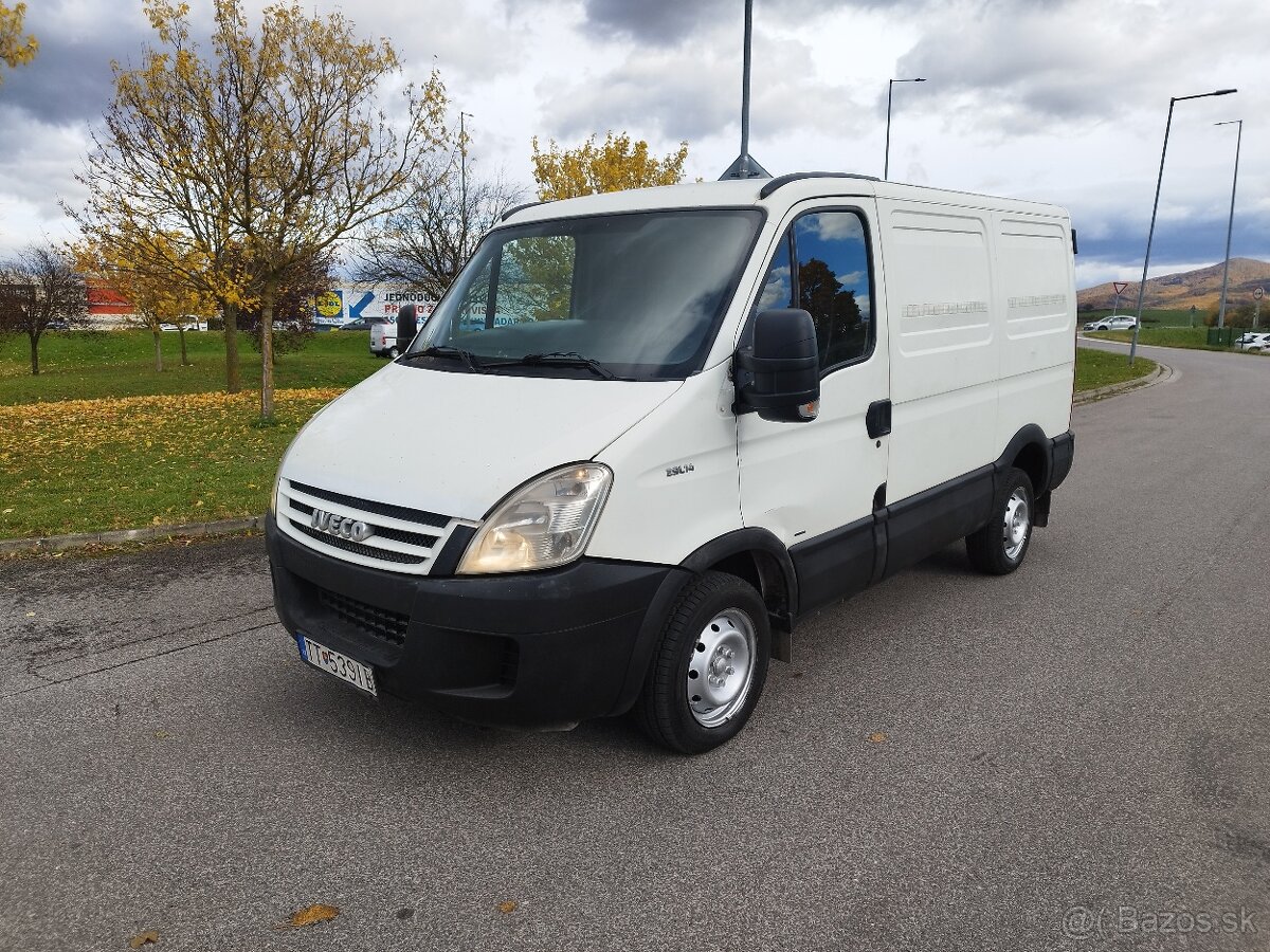 Iveco daily 2.3 hpi A/T - 2