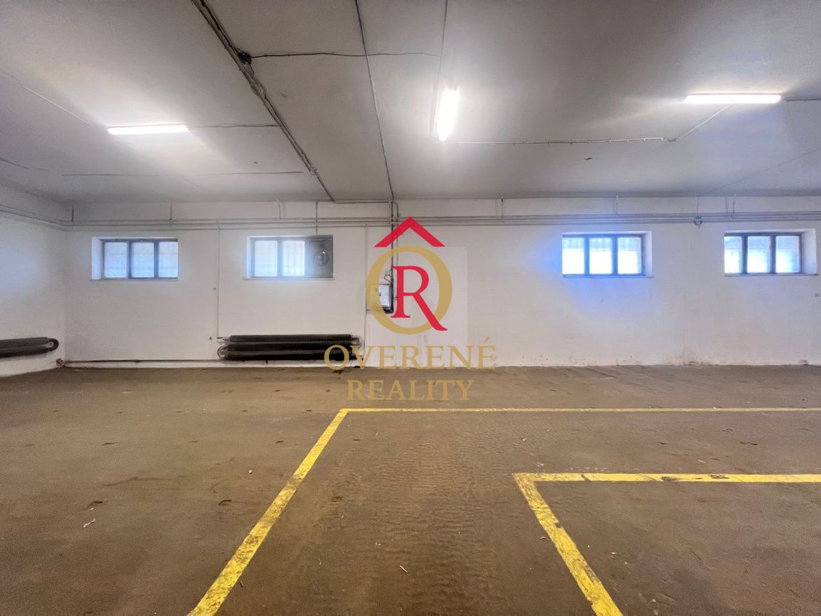 Na prenájom sklad 1474 m² s nakladacími rampami a kancelársk - 2