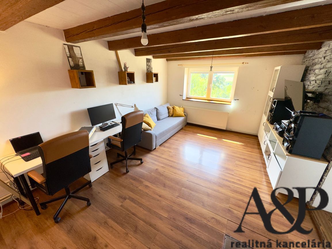 RODINNÝ DOM V PEKNOM PROSTREDÍ, POZEMOK 2392M2, RUDNÍK, okr. - 2