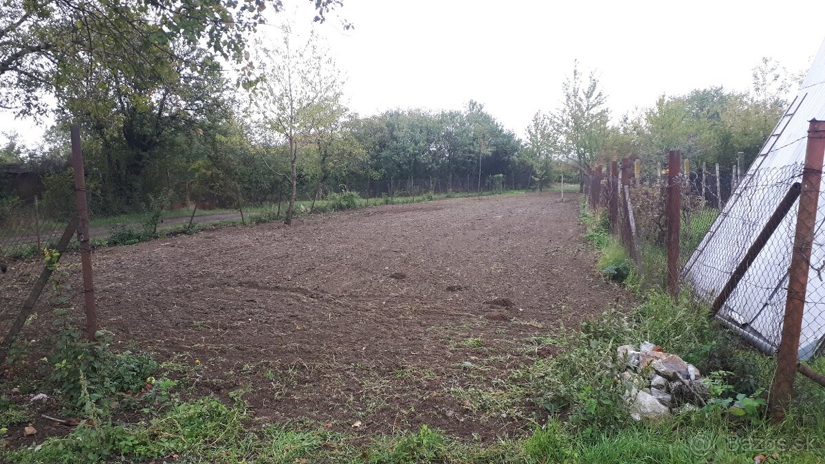 Pozemok v záhradkarskej oblasti - 2