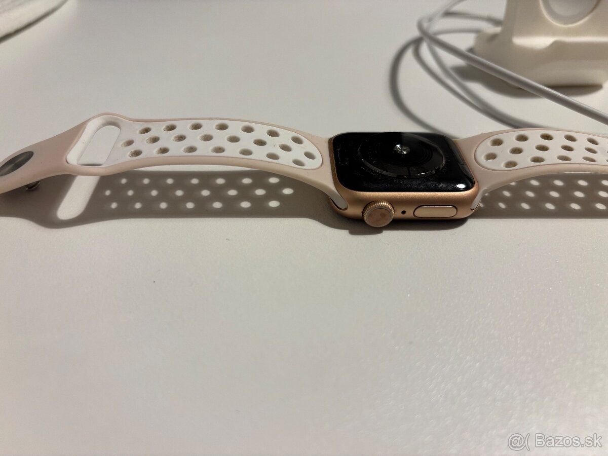 Apple Watch 5 rúžové - 2