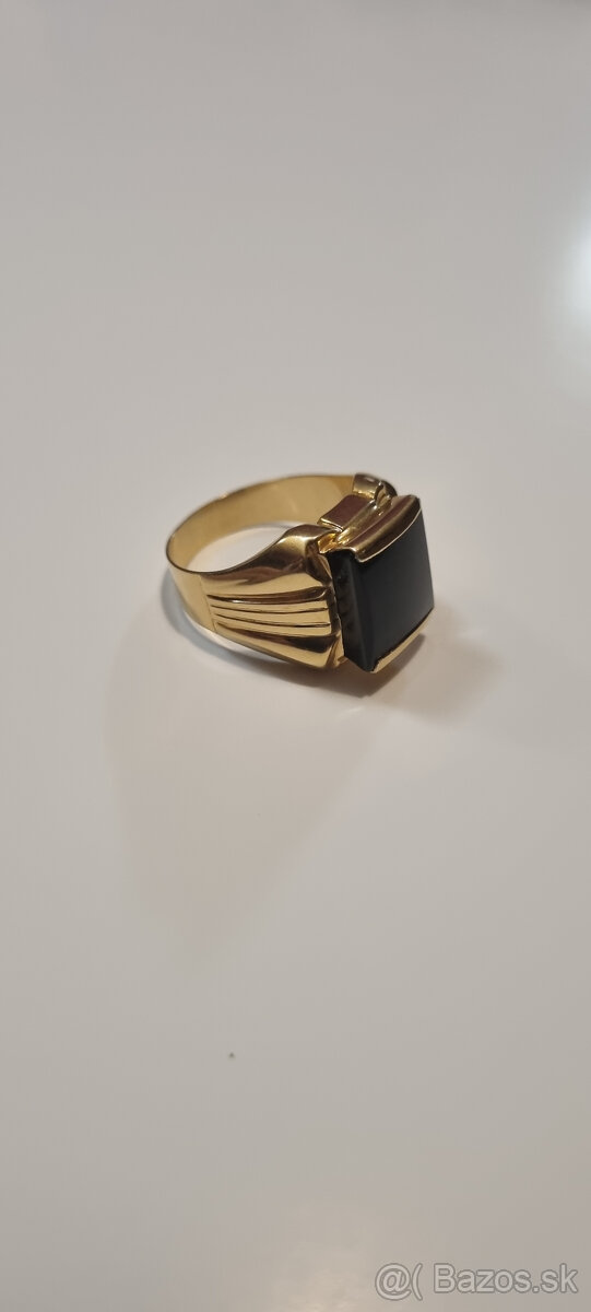 Prsten z 18k zlata - 2