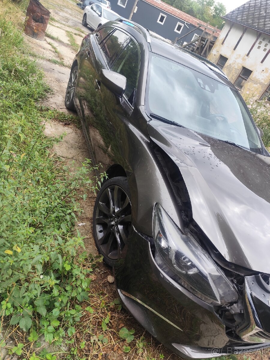Mazda 6 po nehode - 2