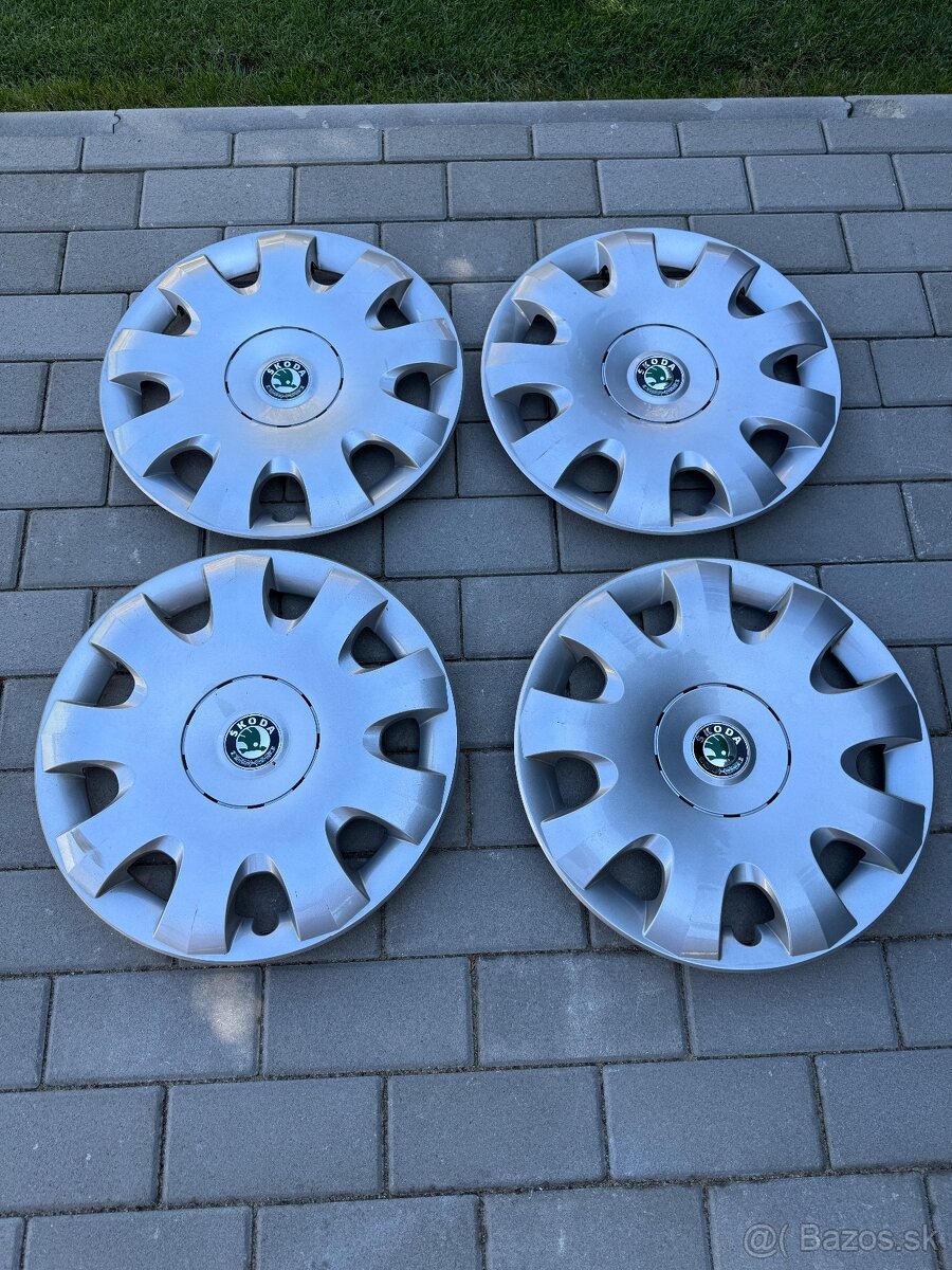 Predám originál puklice kryty kolies R15 - 2