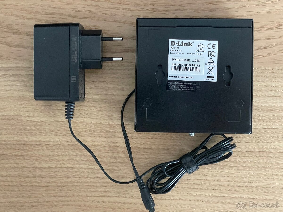 Switch D-Link DGS 105 - 2