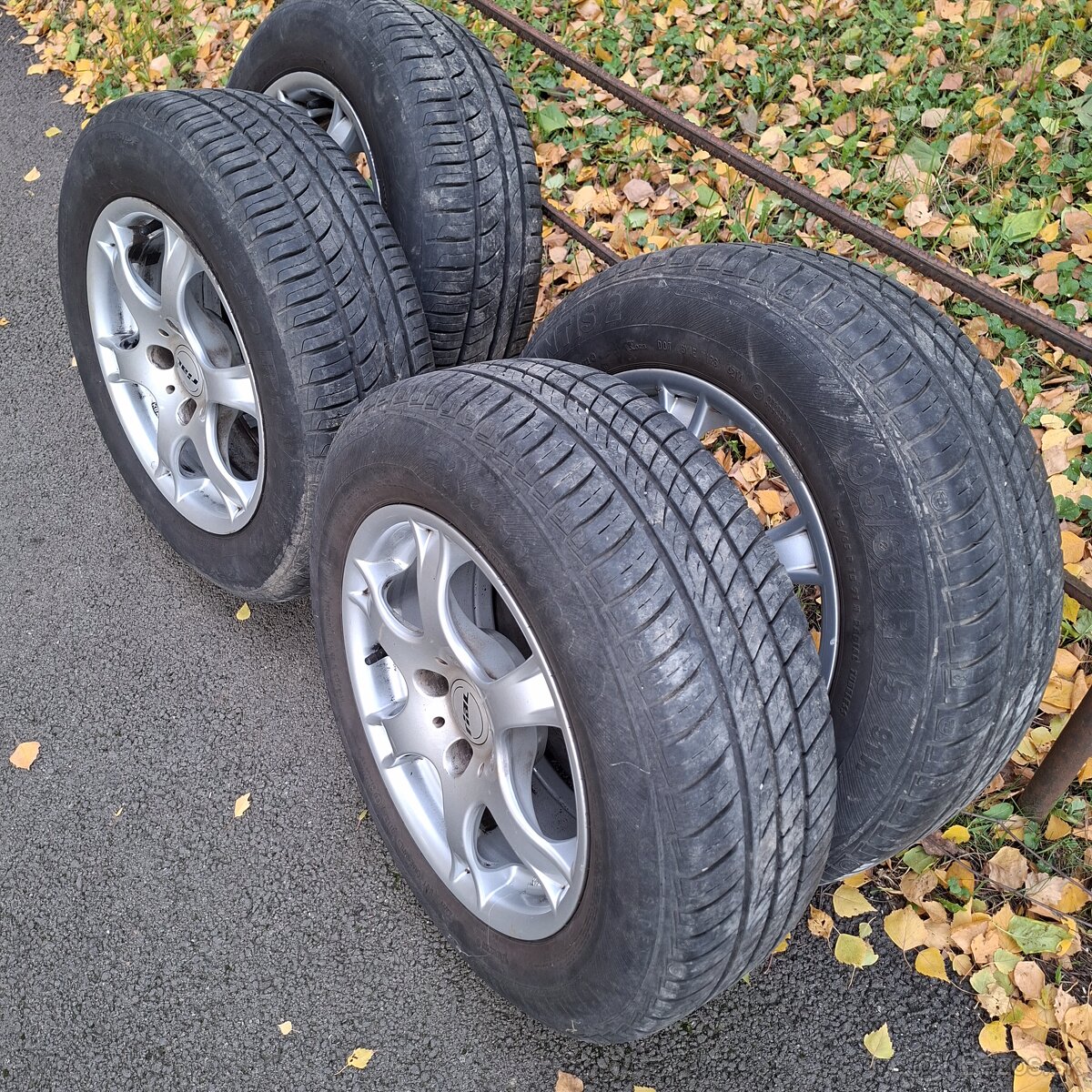 Disky s pneumatikami - 2