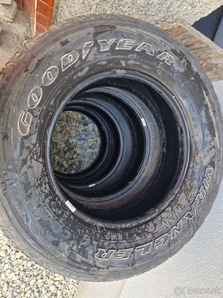 Predám 275/65 R18 Goodyear Wrangler - 2