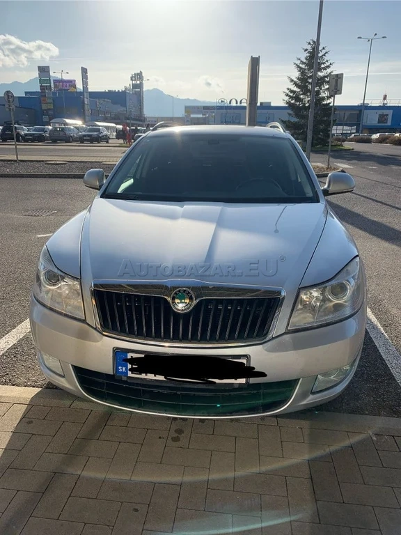Škoda Octávia Combi 1,6 77 kW, 2012 rok - 2