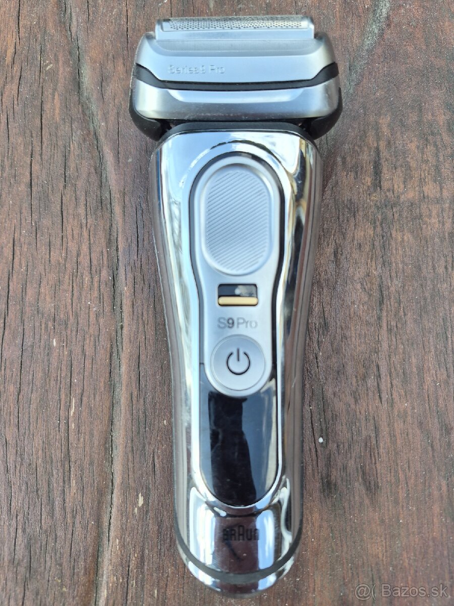 Braun S9 Pro holiaci strojček - 2