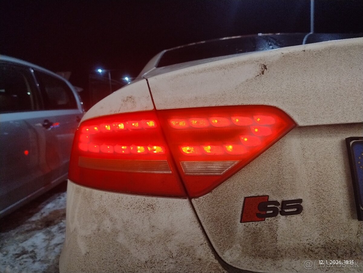 Zadné svetlá Audi A5 - 2