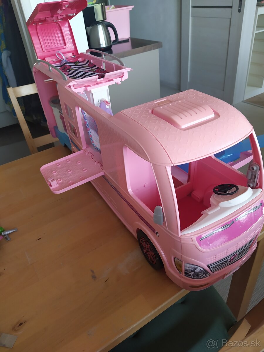 Barbie karavan s rôznym príslušenstvom - 2