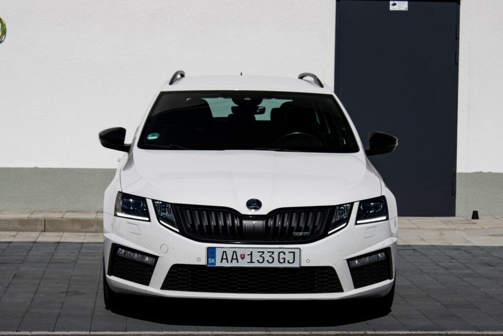 Škoda Octavia III RS 2.0 TSI 245 - 2