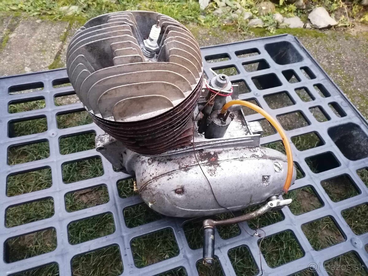 Motor jawa 250 559. - 2