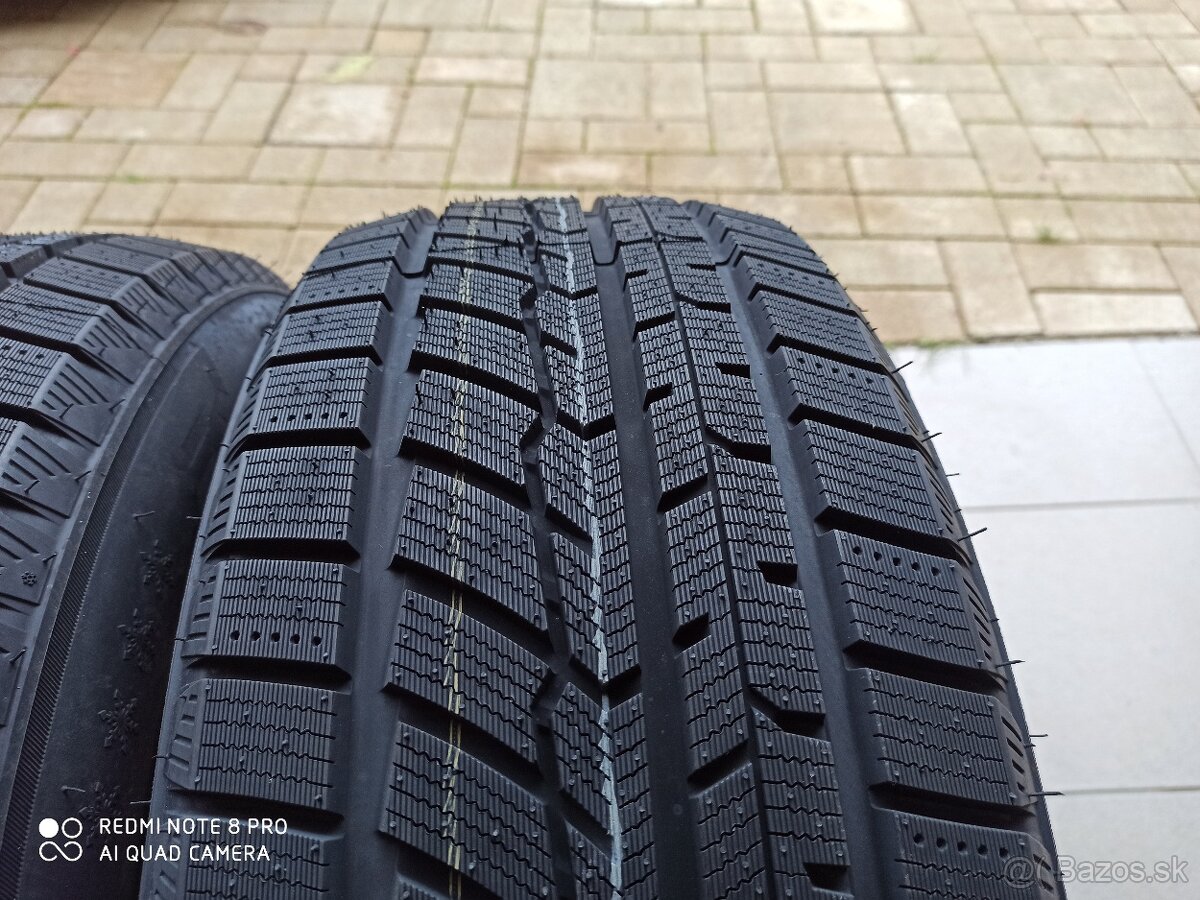 zimne pneu 215/60 R16 - 2