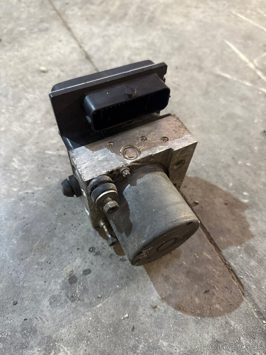 ABS KOCKA JEDNOTKA 4F0 910 517 AD - 2