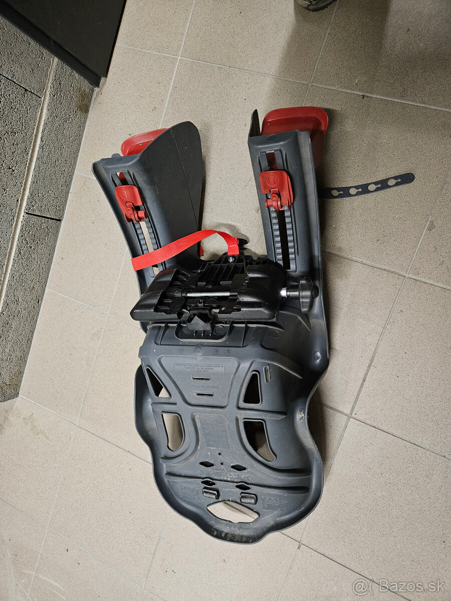 Cyklosedačka na nosič - 2