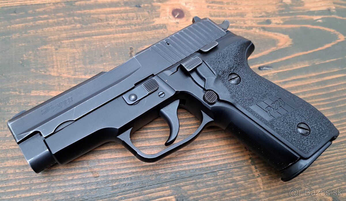 SIG SAUER P228 - 2