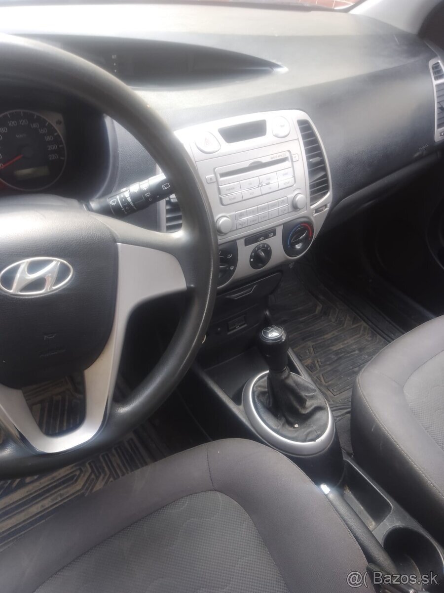 Hyundai i20 rv 2010 benzín 1,2 - 2