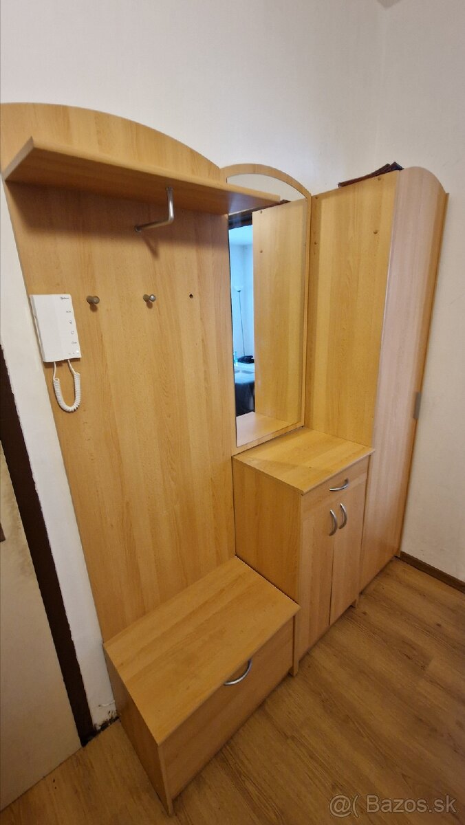 Skrinková zostava na chodbu - 2