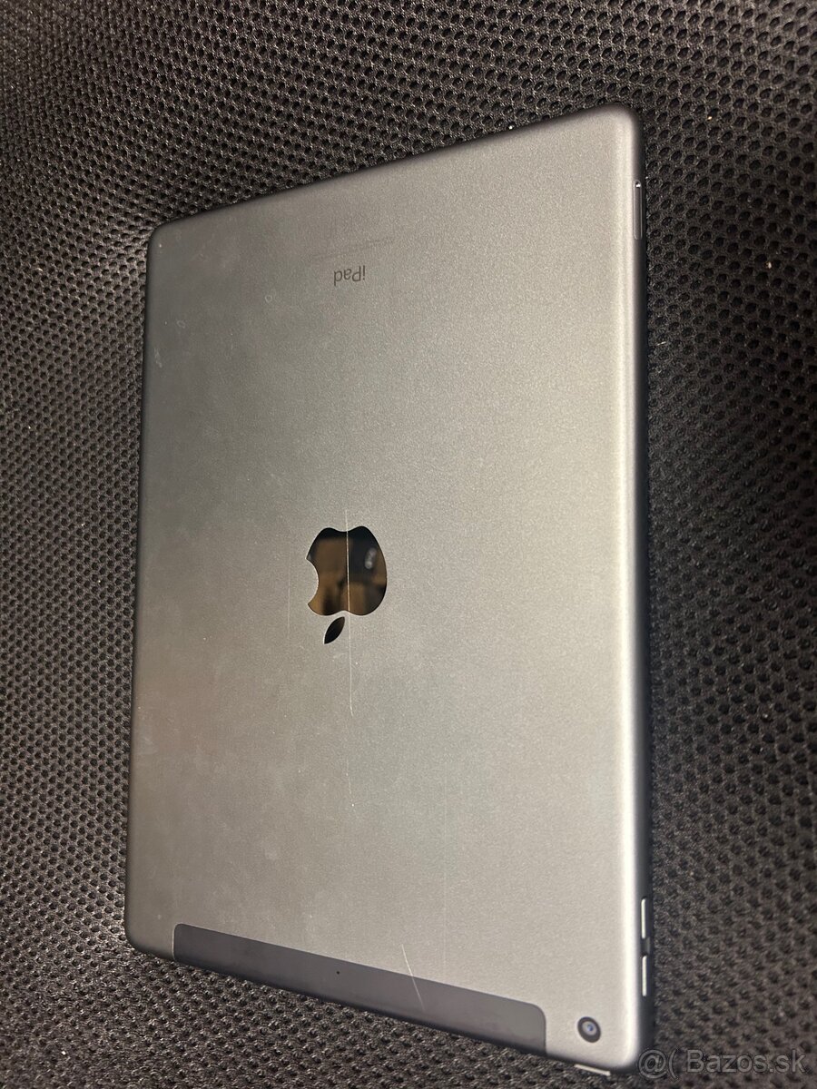 Rezervovaný Predám ipad 9.generácia 64gb 10.2” - 2