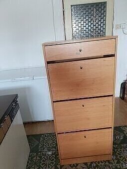 Predam botnik v super stave. ..farba jelsa...... - 2