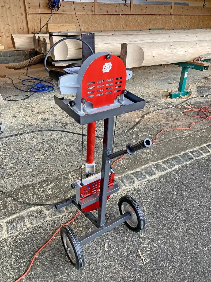 Tesařská pásová pila - 2