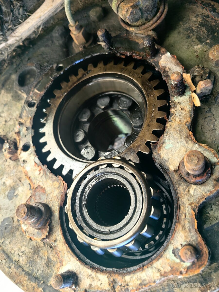 Predam zadne obaly reduktorov tatra 805 - 2